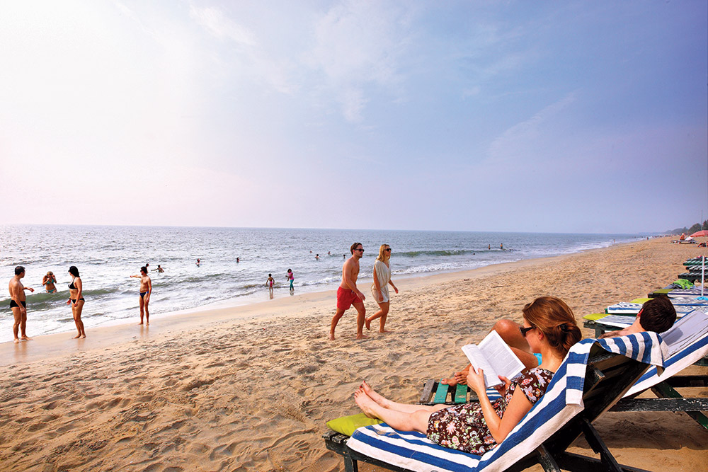 cherai beach tourists