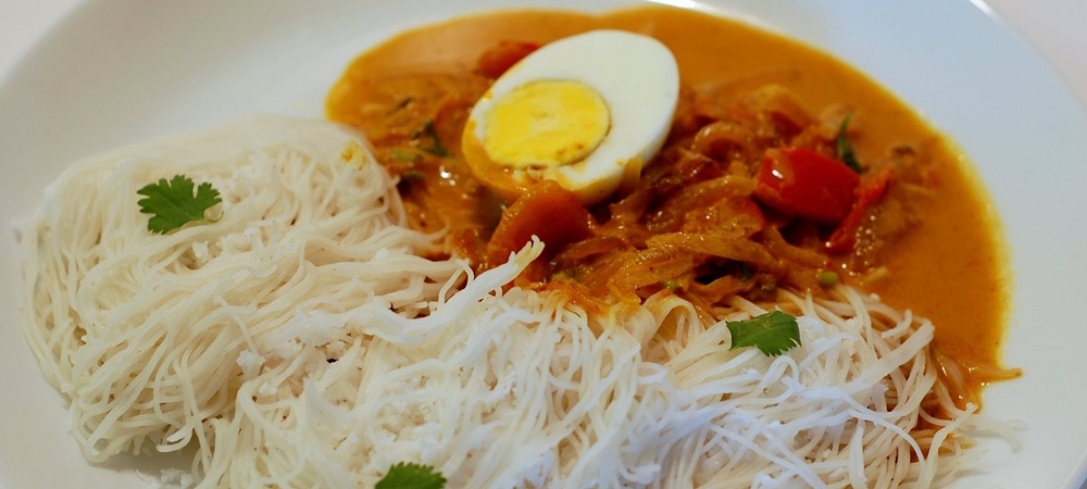 A perfect combination of Idiyappam and Egg Curry