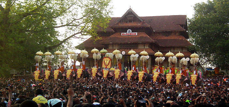 Kudamatom_at_thrissur_pooram