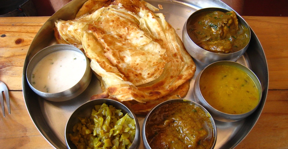 Chicken curry thali at Dal Roti
