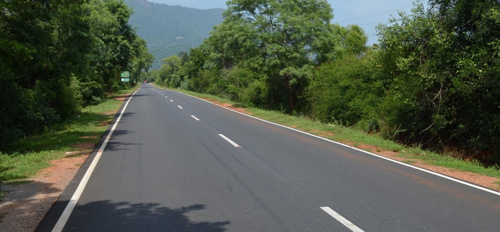 A clean road in Kerala