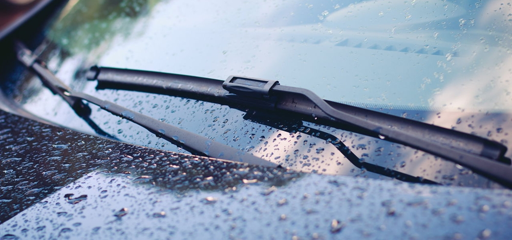 Car windshield wiper