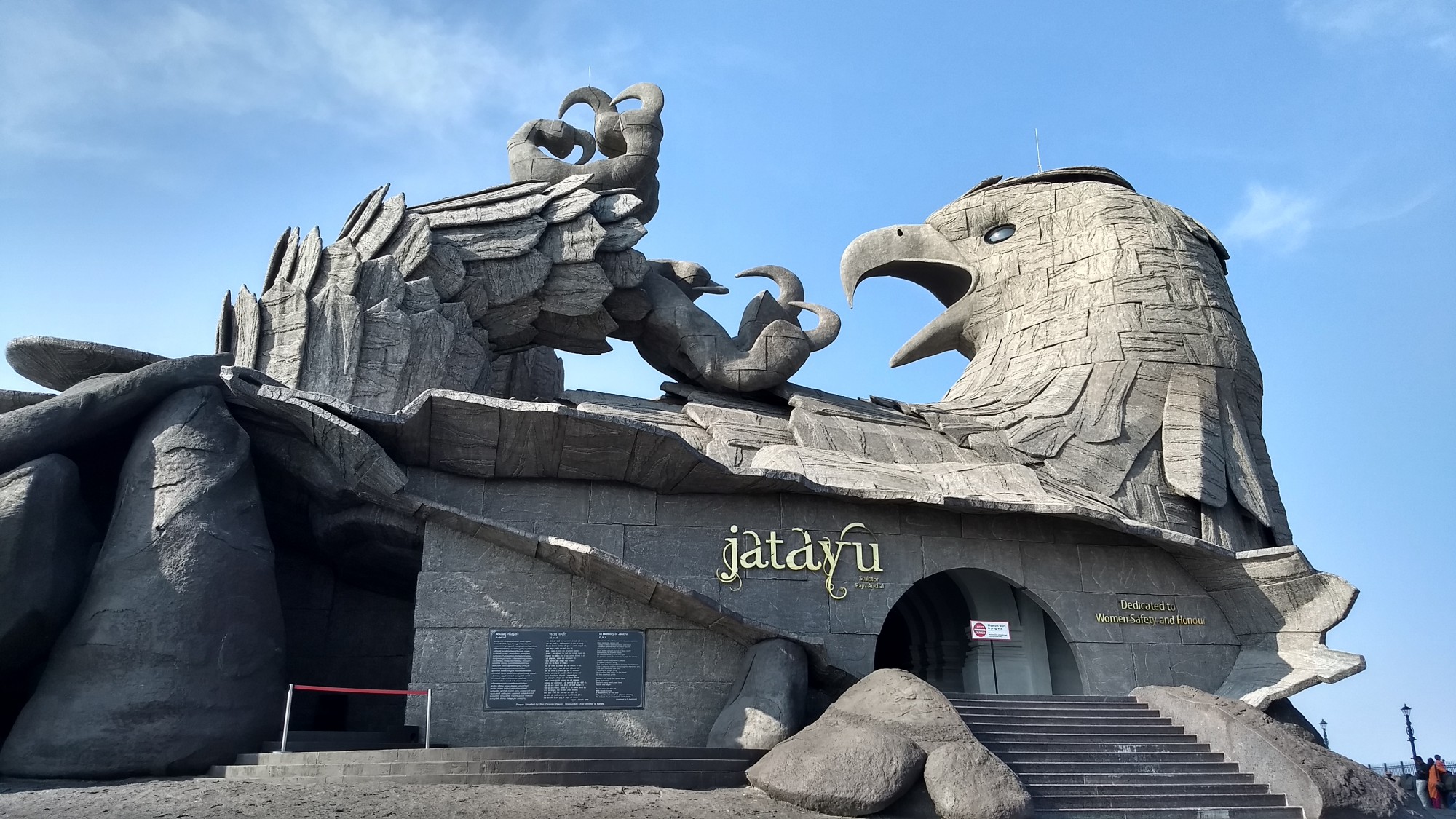 jatayu sculpture