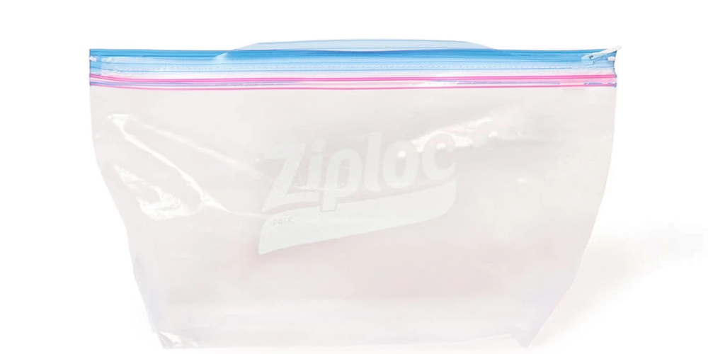 Resealable plastic bag