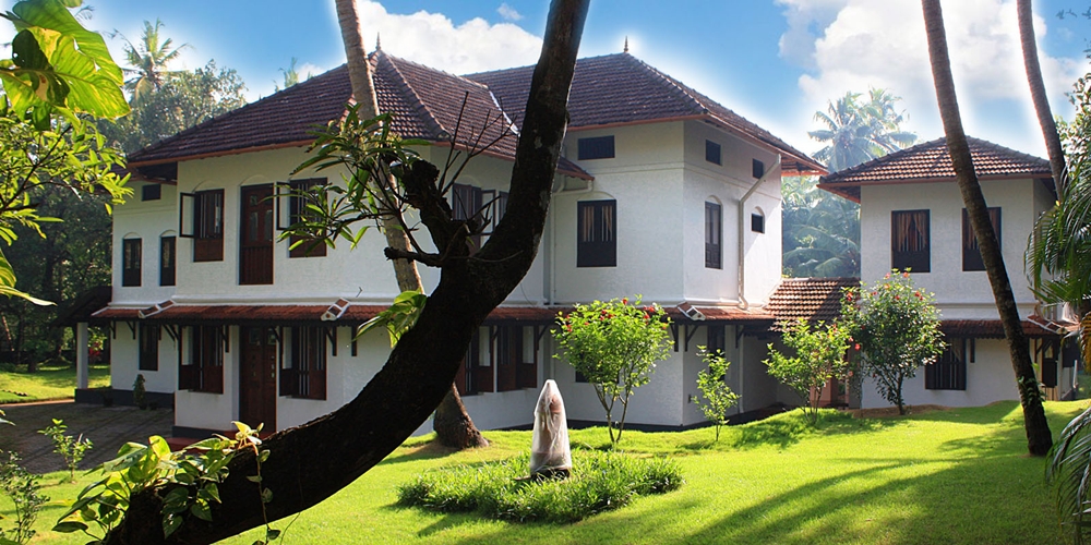 Greenery and homes at Hari Vihar