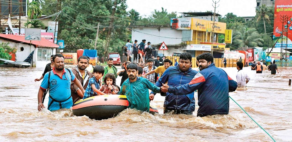 People working together during the flood