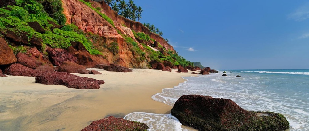 Varkala Beach with the cliff