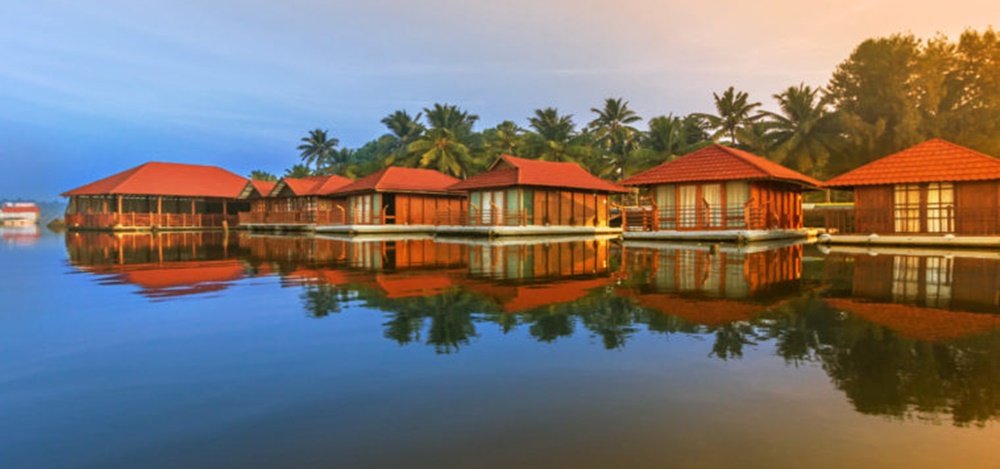 Floating houses at Poovar